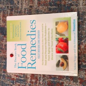 Selene Yeager The Doctor's Book of Food Remedies Hardback Book Copyright 2007
